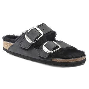 Arizona Big Buckle Shearling
Oiled Leather - Black .